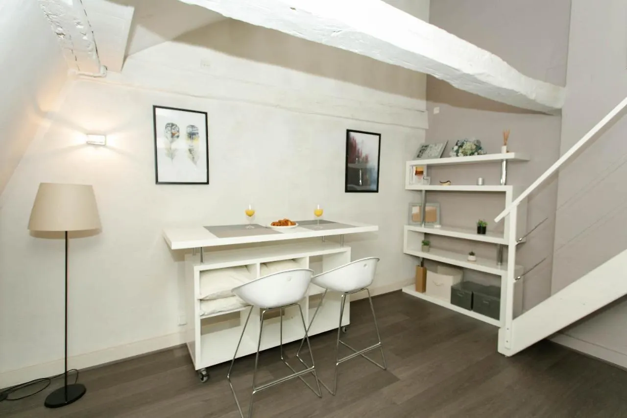 Ile Saint Louis - City Apartment Paris